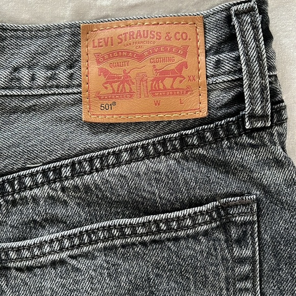 LEVI STRAUSS 501 HIGH RISE SHORTS - Picture 8 of 13